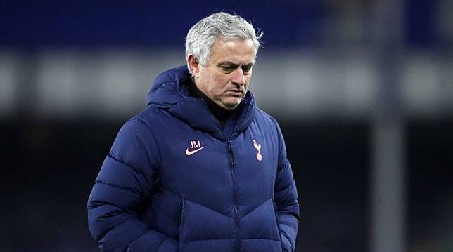 Mourinho insists he has never spoken to this team after reports of a move to Roma.